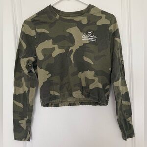 Hollister Cropped Longsleeve Camouflage Top Women’s XS
